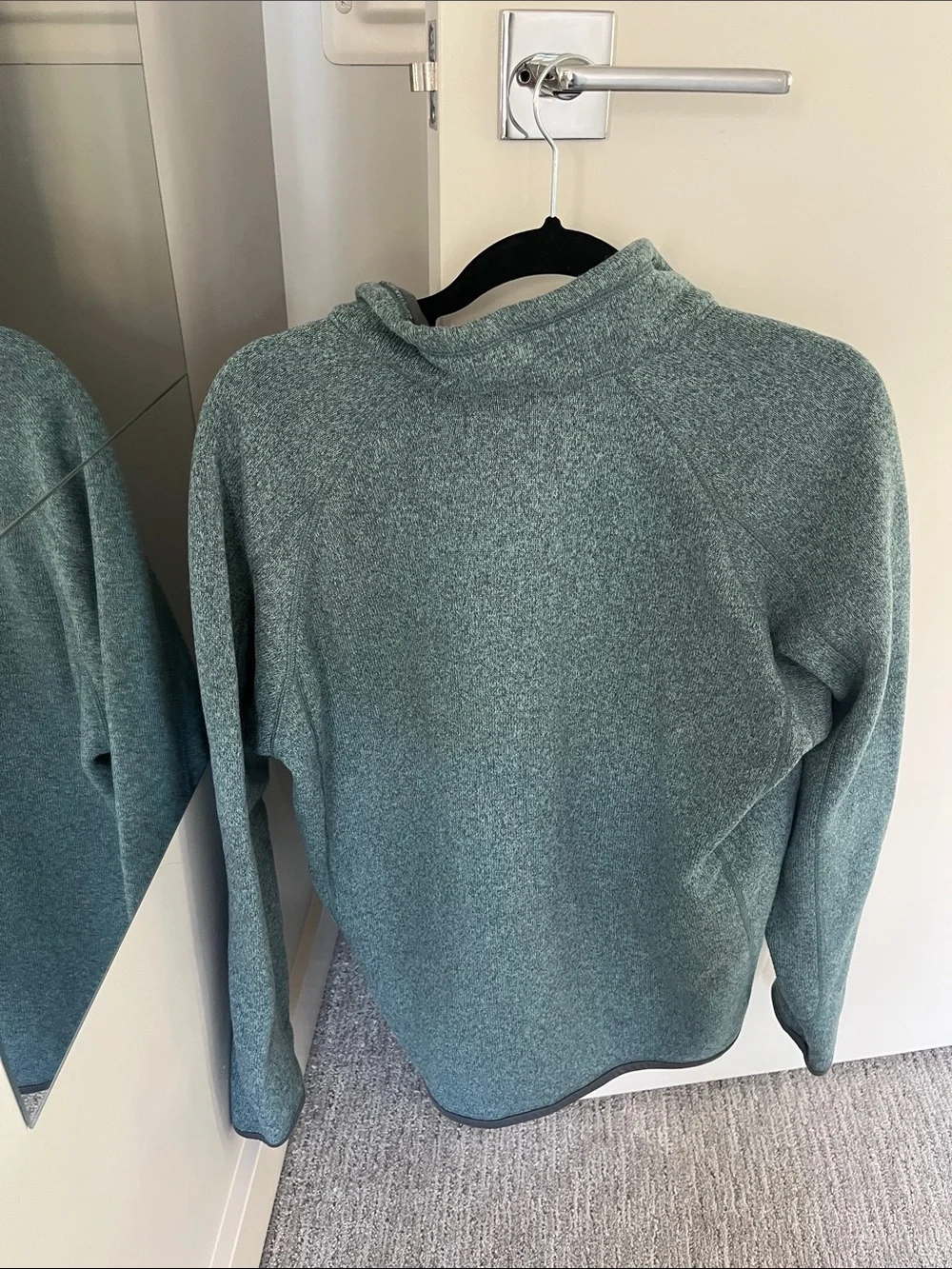 Patagonia Men's Zip-Up Fleece Pullover in Teal - Picture 2 of 2